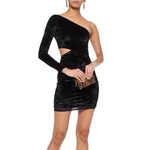 Alice + Olivia
Black One-shoulder Cutout Velvet Mini Casual Dress